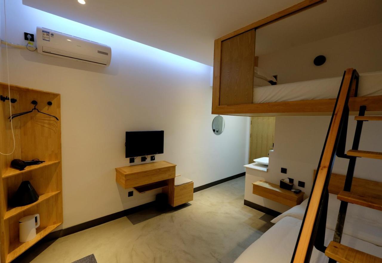 Dali Loft Travelling With Hostel Exterior foto