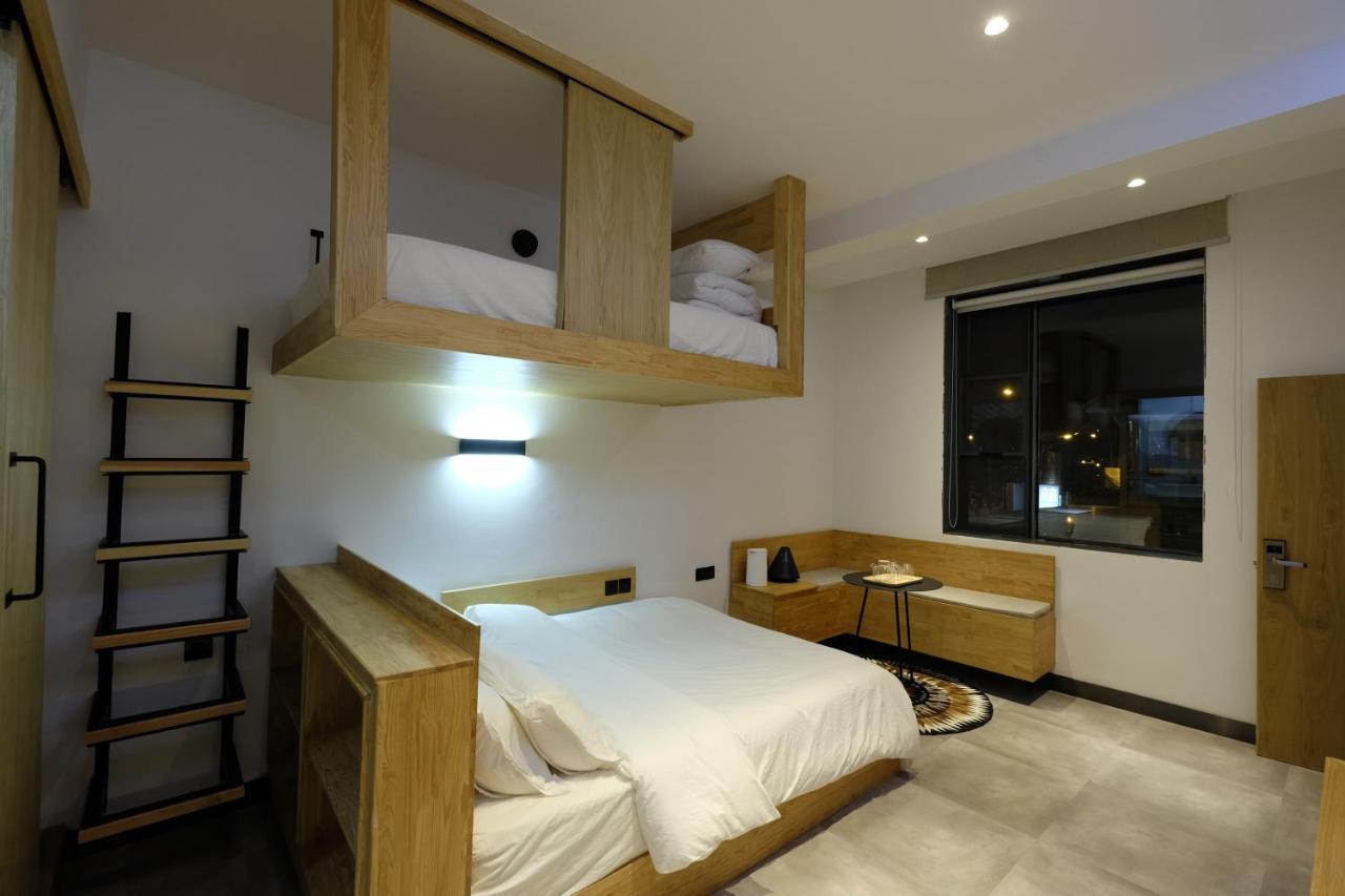 Dali Loft Travelling With Hostel Exterior foto